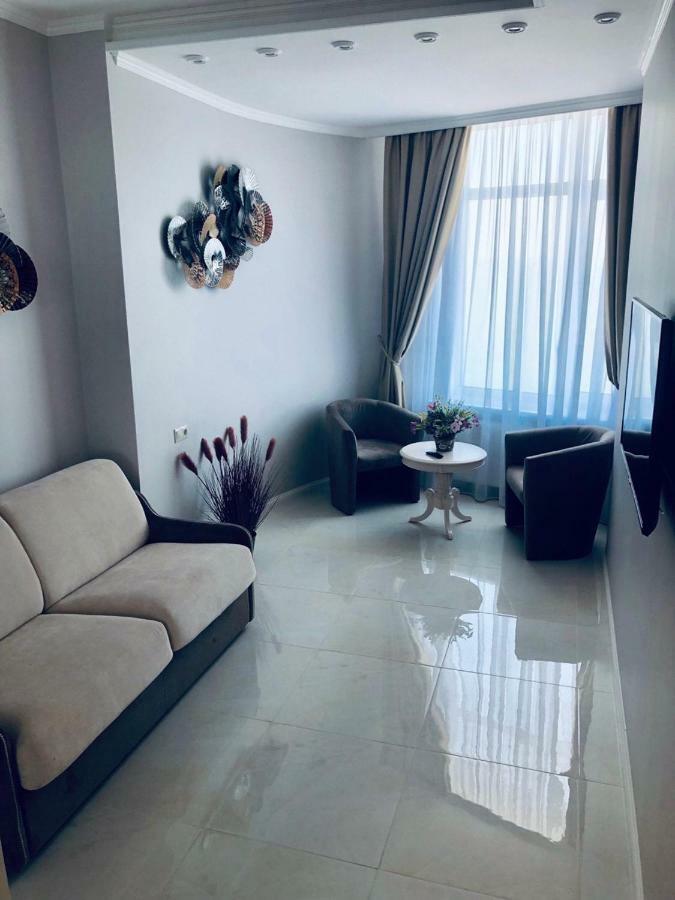 White Apartments In Arcadia Odessa Ngoại thất bức ảnh